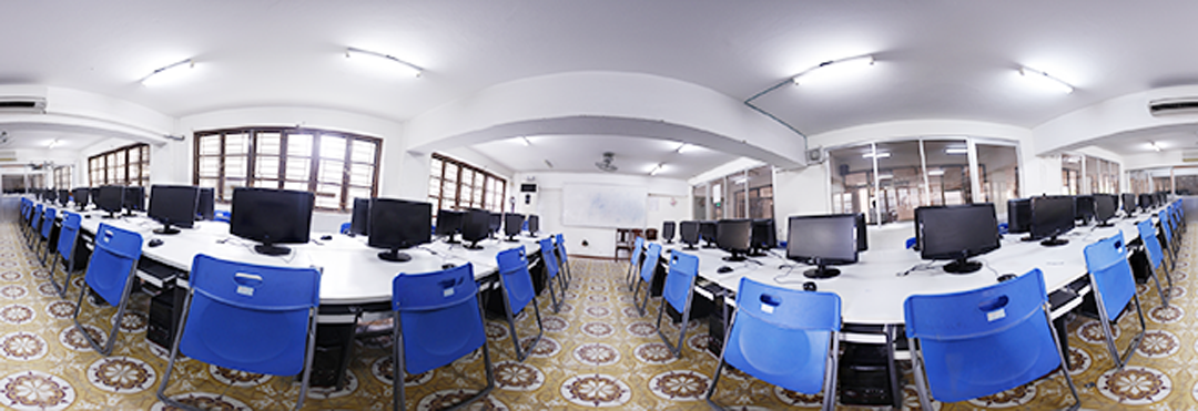 Là một đại học mạnh về đào tạo Công nghệ thông tin, ĐH Duy Tân trang bị hơn 1.300 máy tính, 150 laptop được kết nối mạng internet miễn phí toàn trường