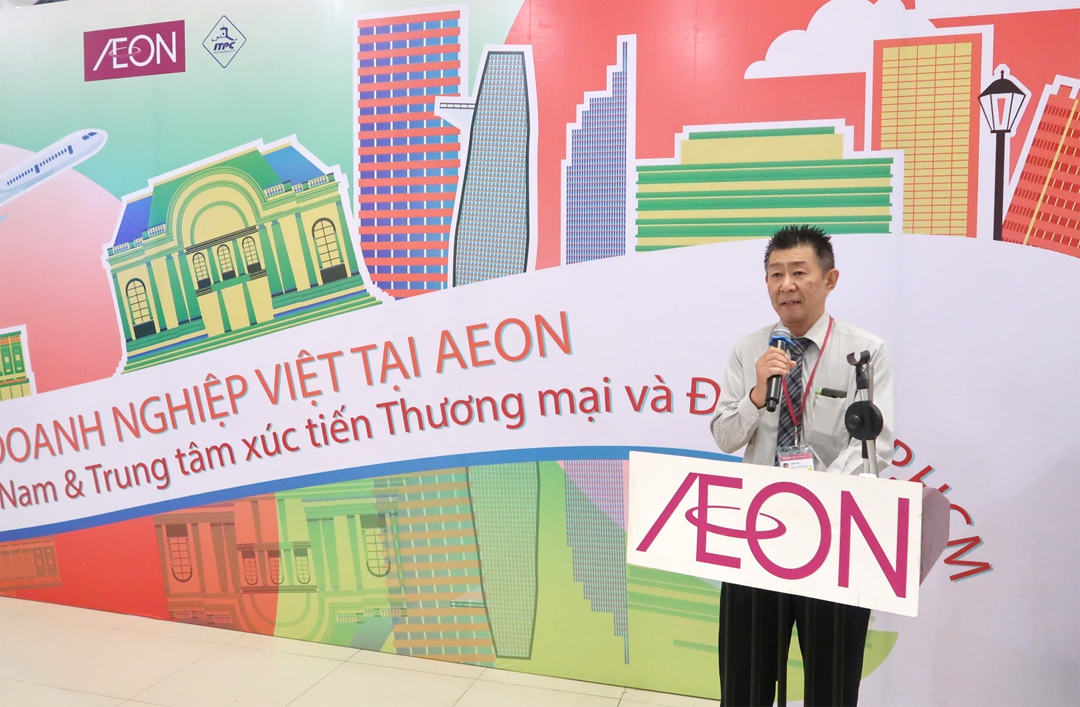 Ông Seo Fumio - Phó tổng giám đốc khối Thu mua Công ty TNHH AEON Việt Nam phát biểu tại lễ Khai mạc Tuần lễ trưng bày