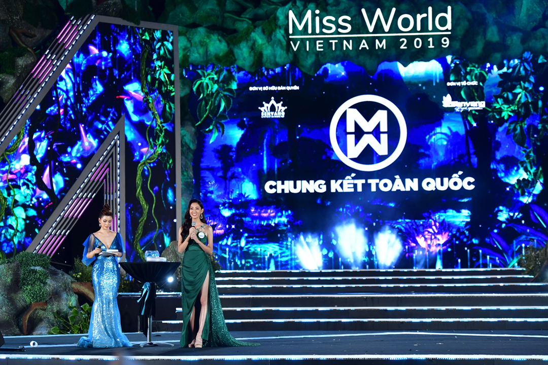 Hoa hậu Lương Thùy Linh chinh phục Ban giám khảo và người hâm mộ với phần thi ứng xử xuất sắc