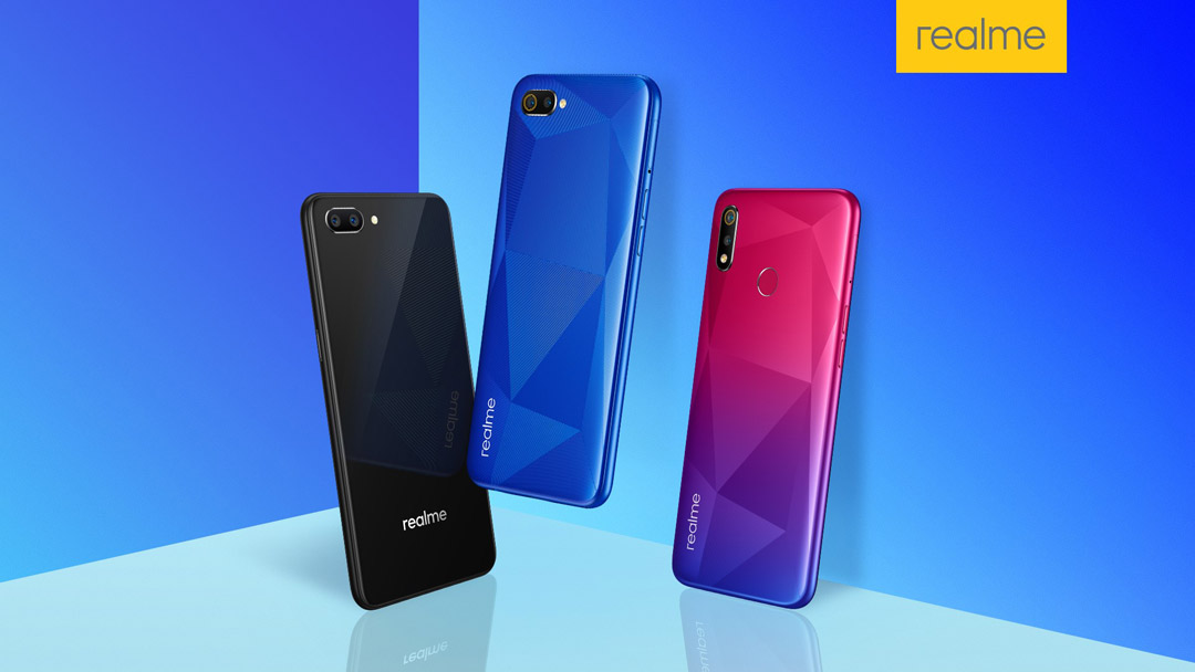  Sản phẩm Realme C1, C2 và Realme 3 (từ trái qua) là những sản phẩm smartphone nổi bật và bán chạy tại thị trường Việt Nam trong phân khúc giá dưới 5 triệu đồng thời gian qua