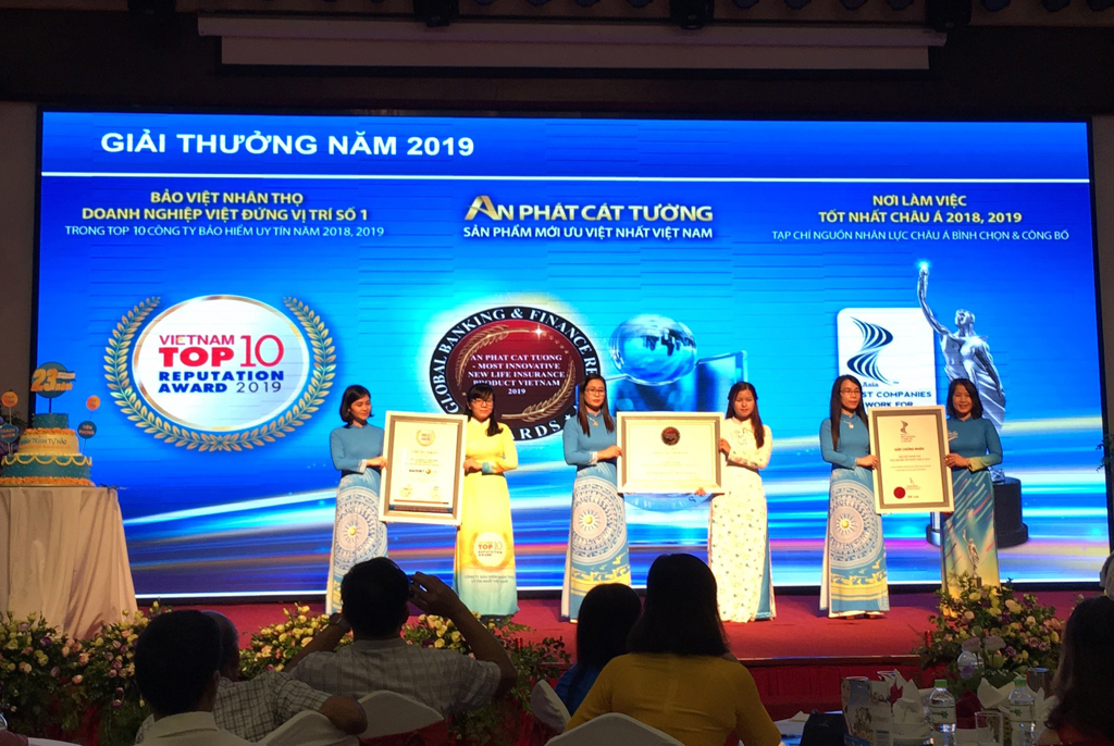 Bảo Việt Nhân thọ đón nhận các giải thưởng uy tín trong dịp kỷ niệm 23 năm thành lập