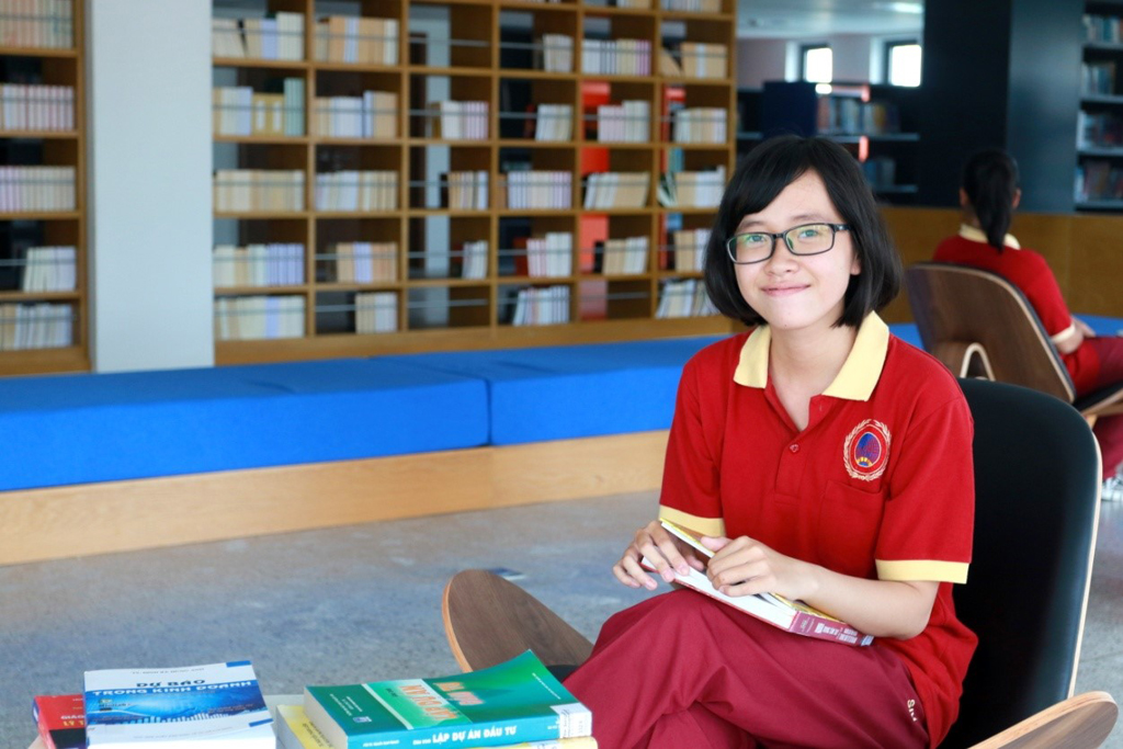 Nguyễn Thị Diệu - Nữ sinh được cấp học bổng toàn phần 4 năm đại học tại SIU