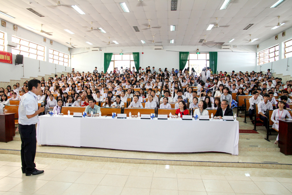 Khán phòng trường CĐSP Tây Ninh “nóng” hơn bao giờ hết