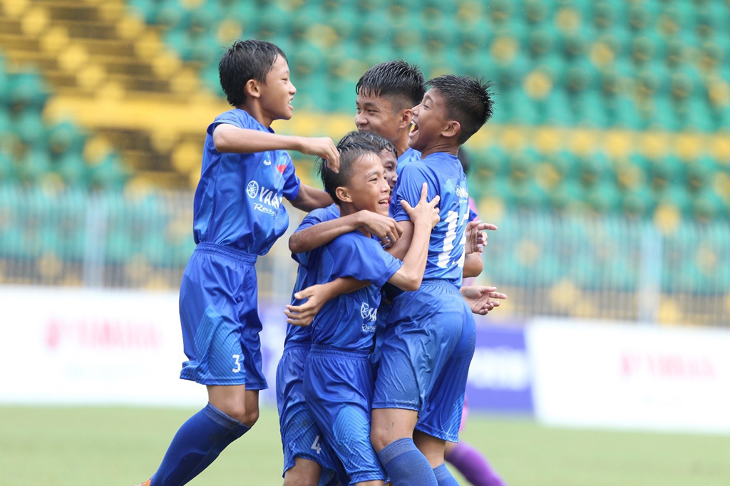 Niềm vui chiến thắng của các cầu thủ U13 Cần Thơ trong trận tranh hạng 3, vòng chung kết U13 Yamaha Cup 2019