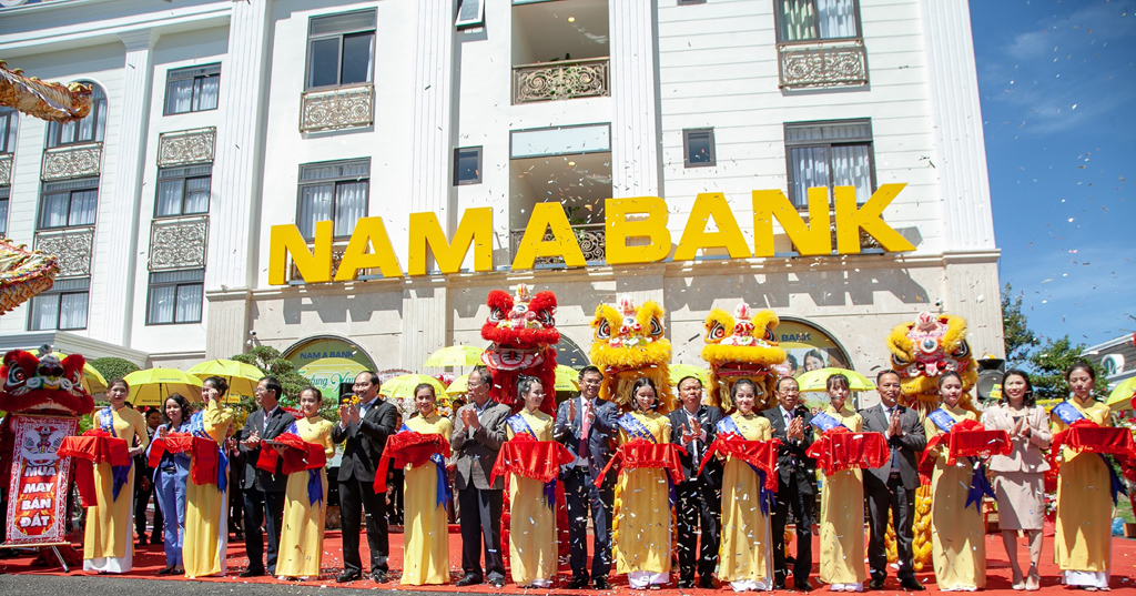 Nam A Bank Đức Trọng (số 362 Quốc lộ 20, Thị trấn Liên Nghĩa, huyện Đức Trọng, tỉnh Lâm Đồng) là điểm khai trương cuối cùng trong kế hoạch mở rộng mạng lưới của Nam A Bank đã được NHNN phê duyệt