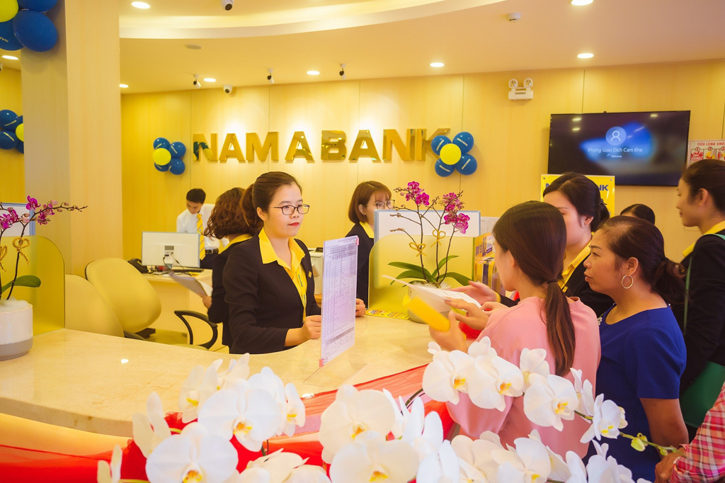 Với không gian giao dịch sang trọng, hiện đại, các đơn vị kinh doanh trên toàn hệ thống Nam A Bank sẽ đáp ứng sản phẩm dịch vụ tài chính tiện ích cho khách hàng