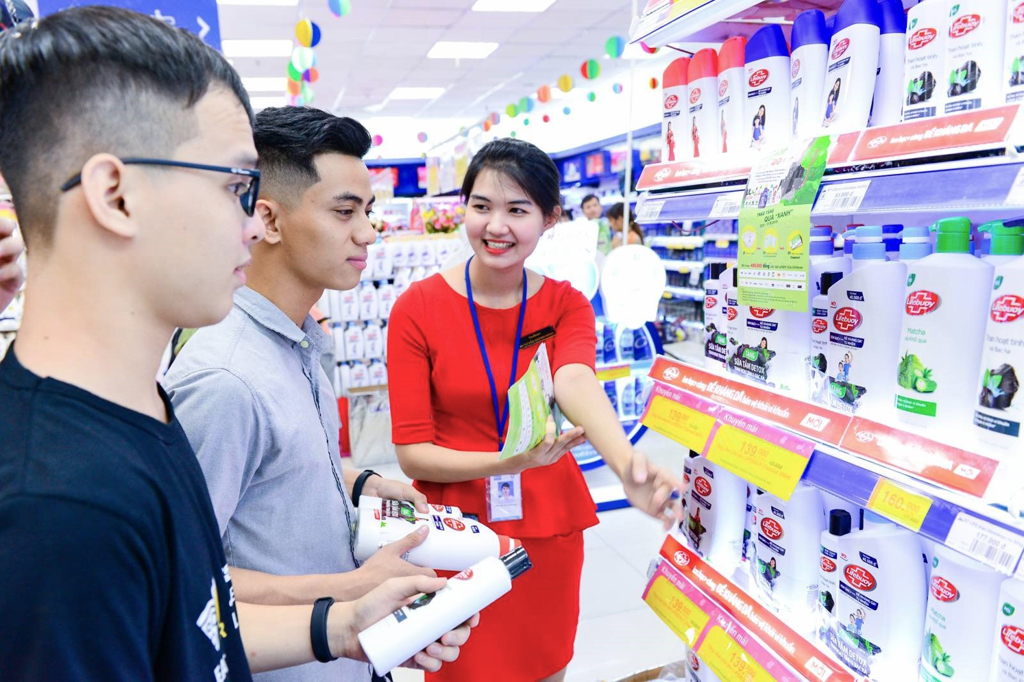 Nhờ sự chung tay của hệ thống siêu thị Co.opmart, việc mua sắm không dừng lại ở việc chăm sóc gia đình, phục vụ cá nhân người tiêu dùng, mà còn đóng góp được những giá trị cho cộng đồng