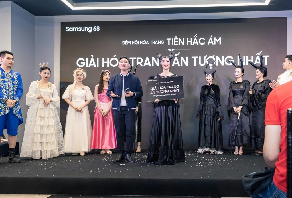 Đêm hội hóa trang Tiên Hắc Ám còn có màn “thi đấu” để chọn ra nhân vật ấn tượng nhất