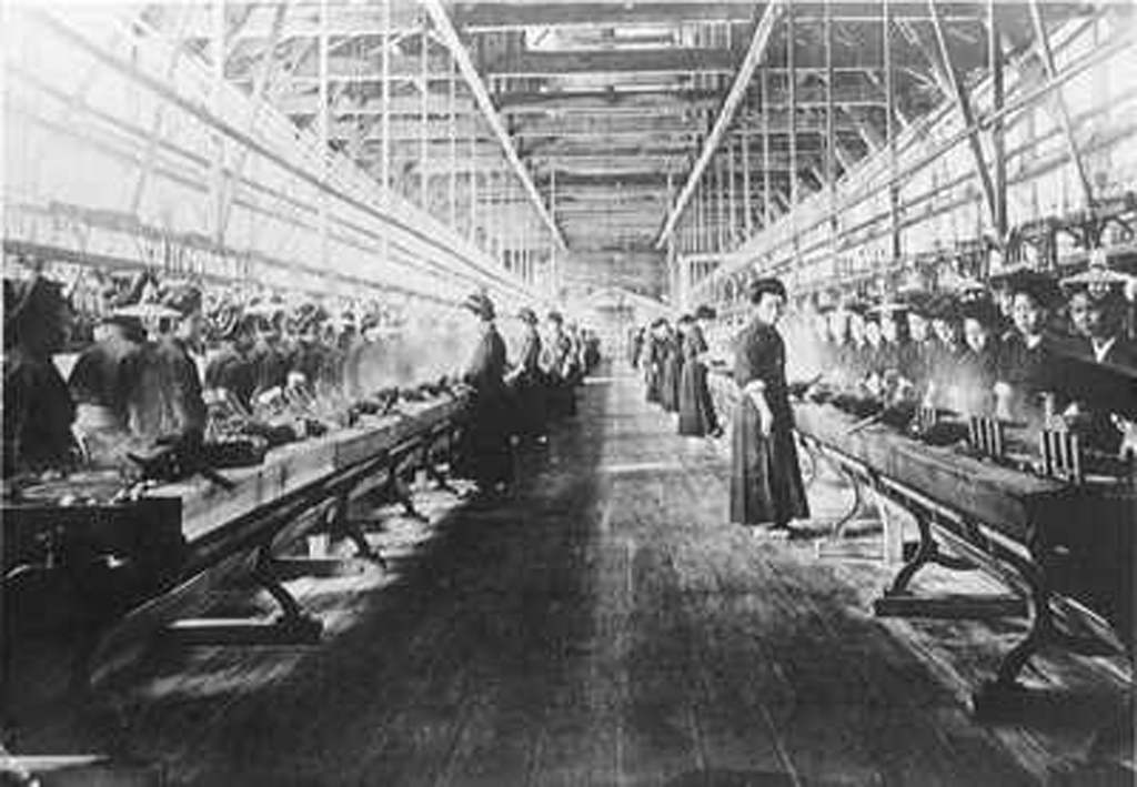 Hình ảnh nhà máy dệt ở Nhật thời Minh Trị