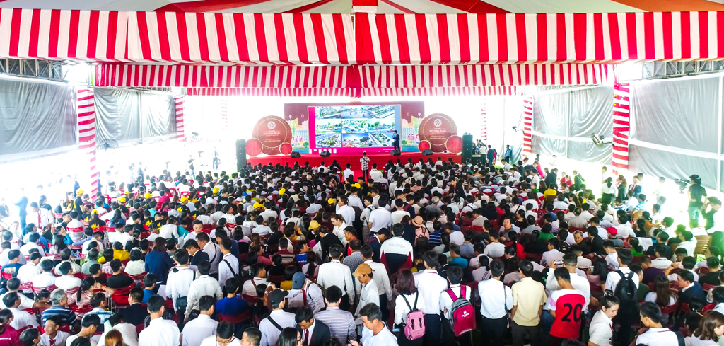 Hơn 2.000 khách hàng tham dự lễ động thổ khu kinh tế đêm tại Hậu Giang vừa qua