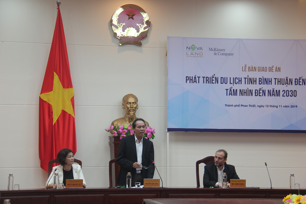 Ông Nguyễn Đức Hòa - Phó chủ tịch UBND tỉnh Bình Thuận phát biểu tại buổi lễ