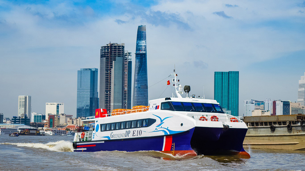 GreenlinesDP là đơn vị chuyên cung cấp các loại tàu cao tốc phục vụ vận tải hành khách cho các vùng trọng điểm như TP.HCM, Cần Giờ, Vũng Tàu,… 