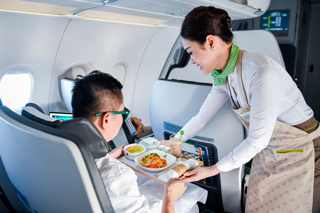 Cùng với thái độ phục vụ, chất lượng suất ăn hàng không của Bamboo Airways nhận được nhiều phản hồi tích cực từ các hành khách