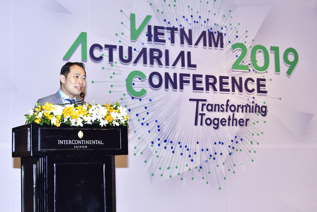 Ông Chun Nam Ng - Giám đốc tài chính Manulife Việt Nam phát biểu tại hội nghị