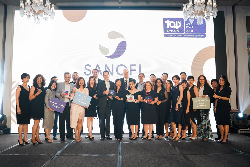 BLĐ Sanofi các nước trong khu vực Châu Á tham gia nhận giải thưởng 