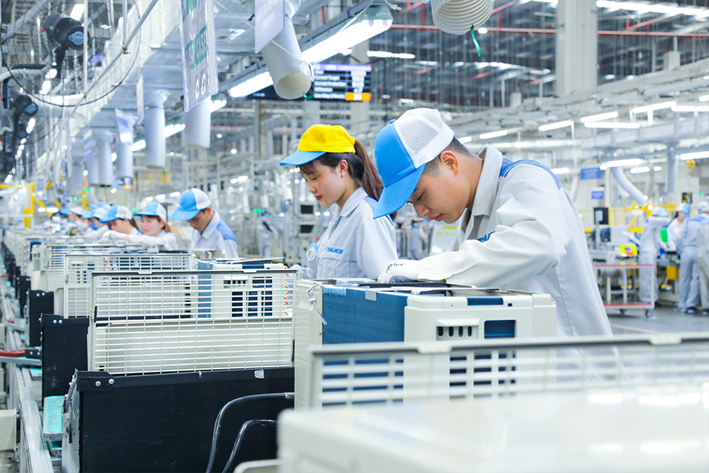 Nhà máy Daikin áp dụng công nghệ cao và mô hình quản lý tiêu chuẩn Nhật Bản, cứ 25 giây xuất xưởng một máy điều hòa