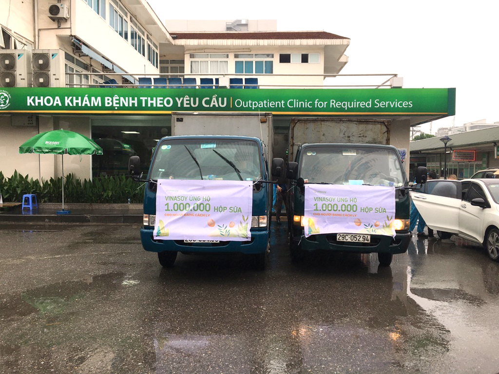 Hành trình của Vinasoy và điểm dừng tại Bệnh viện Bạch Mai, Hà Nội