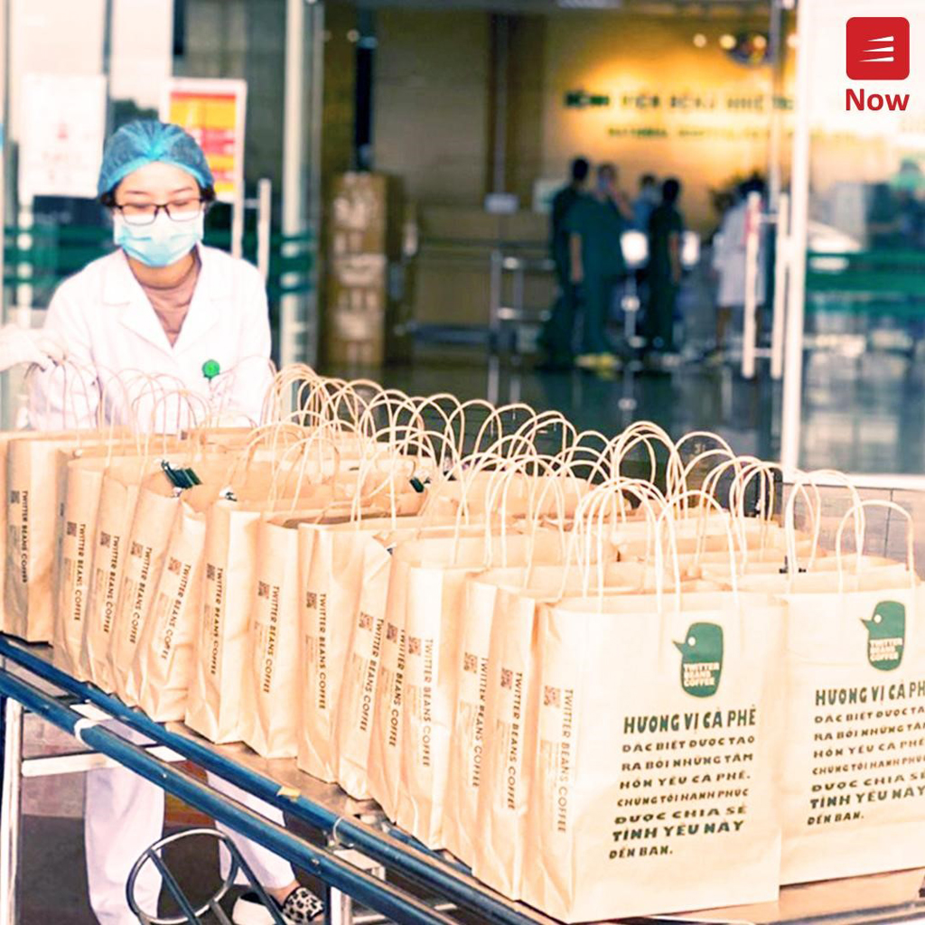 Now kết hợp cùng Twitter Beans Coffee gửi tặng hàng ngàn cốc cà phê và trà sữa đến tận tay các bác sĩ bệnh viện tuyến đầu, khởi động chương trình Việt Nam cố lên!
