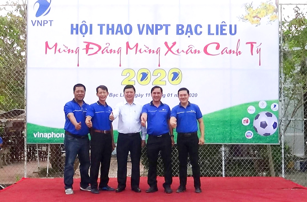 Đại diện các đơn vị trực thuộc VNPT Bạc Liêu cam kết thi đấu với tinh thần đoàn kết, vui tươi tại Hội thao mừng Đảng, mừng Xuân Canh Tý 2020 - Ảnh: Trần Đăng Khoa