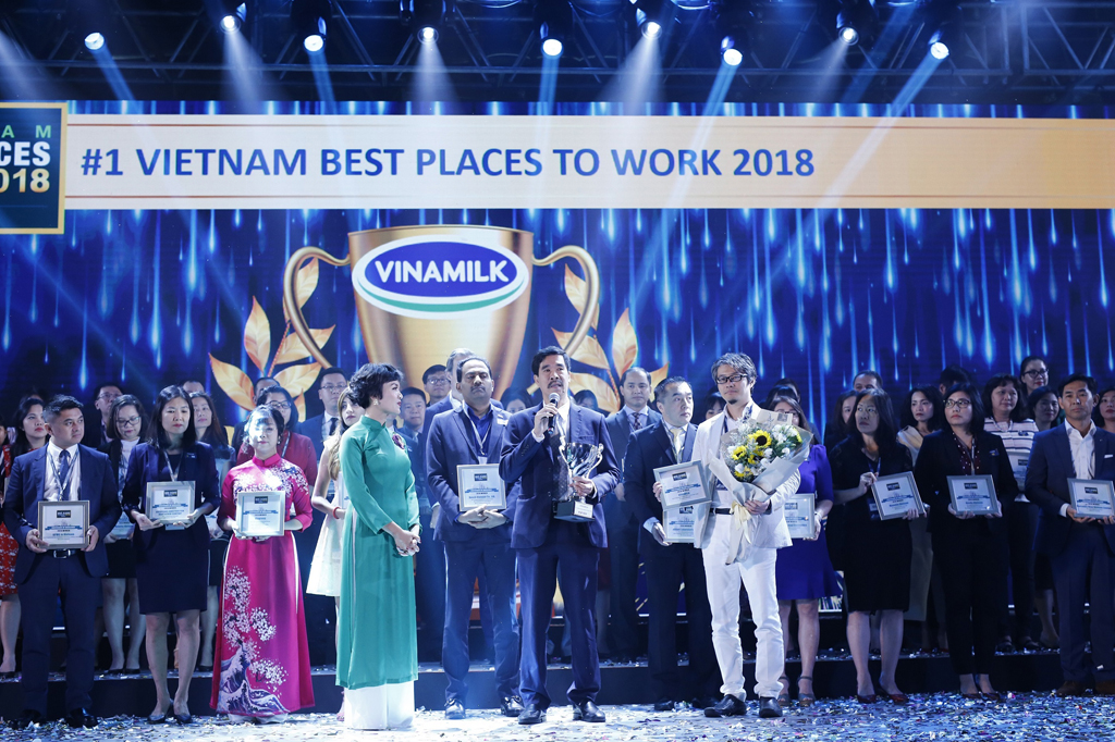  Vinamilk đứng hàng đầu bảng xếp hạng 100 nhà tuyển dụng hấp dẫn nhất Việt Nam năm 2018