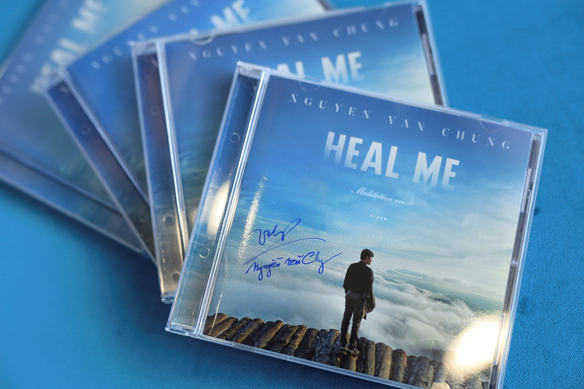 Album Heal Me của NS Nguyễn Văn Chung thuộc dòng nhạc trị liệu tâm hồn (Meditation music), gồm 6 bài nhạc hòa tấu không lời