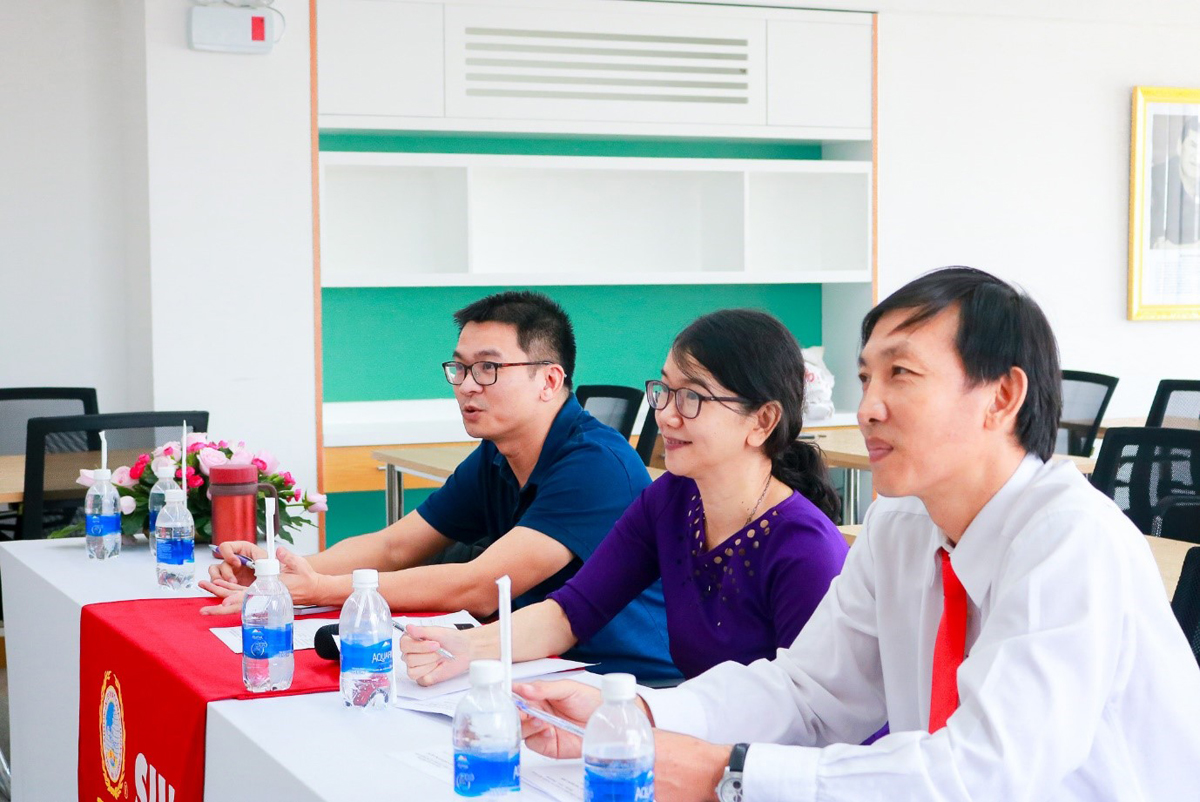 Các chuyên gia đến từ công ty, tập đoàn công nghệ lớn (Fujitsu Việt Nam, FPT IS TP.HCM, Officience, TMA Solutions, Công ty Dương Gia Phát) tham gia Hội đồng giám khảo và bảo trợ chuyên môn cho Olympics IT SIU 2020