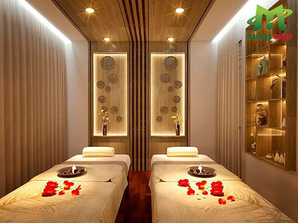 Trang trí spa mini với tranh treo tường và nến