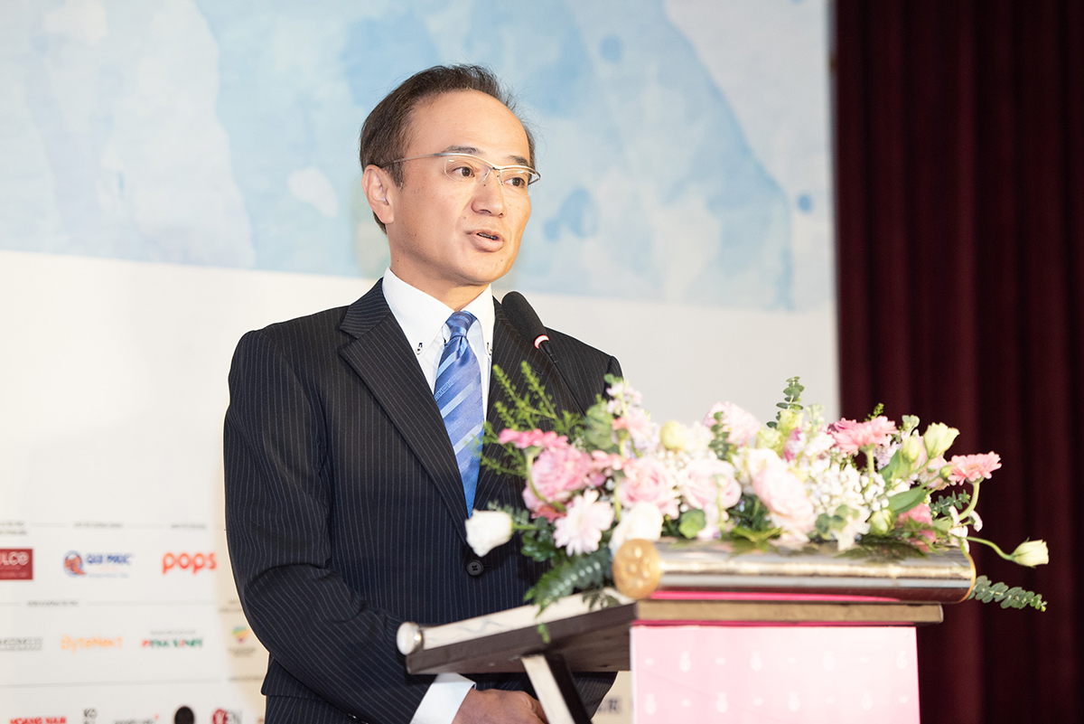 Ông Yuyo Murakami - Giám đốc Điều hành AQUA Việt Nam, đại diện Nhà tài trợ Kim cương phát biểu tại họp báo Bán kết toàn quốc