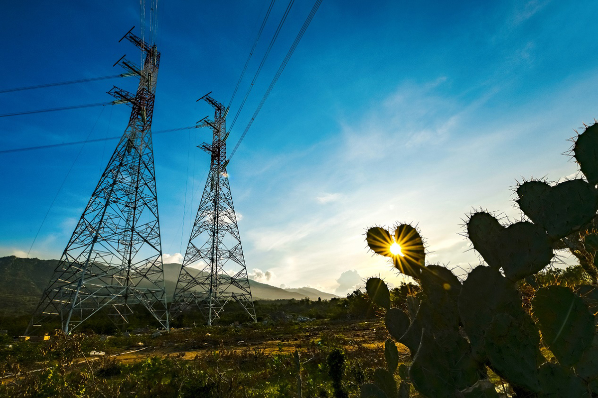 Đường dây 220/500kV dài 17km kéo dài từ xã Phước Minh, huyện Thuận Nam, tỉnh Ninh Thuận đến xã Vĩnh Tân, huyện Tuy Phong, tỉnh Bình Thuận