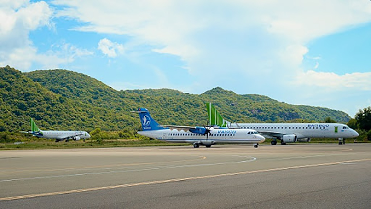 Từ tháng 9.2020, Bamboo Airways đã khai trương 3 đường bay thẳng mới từ Hà Nội, Hải Phòng và Vinh tới Côn Đảo