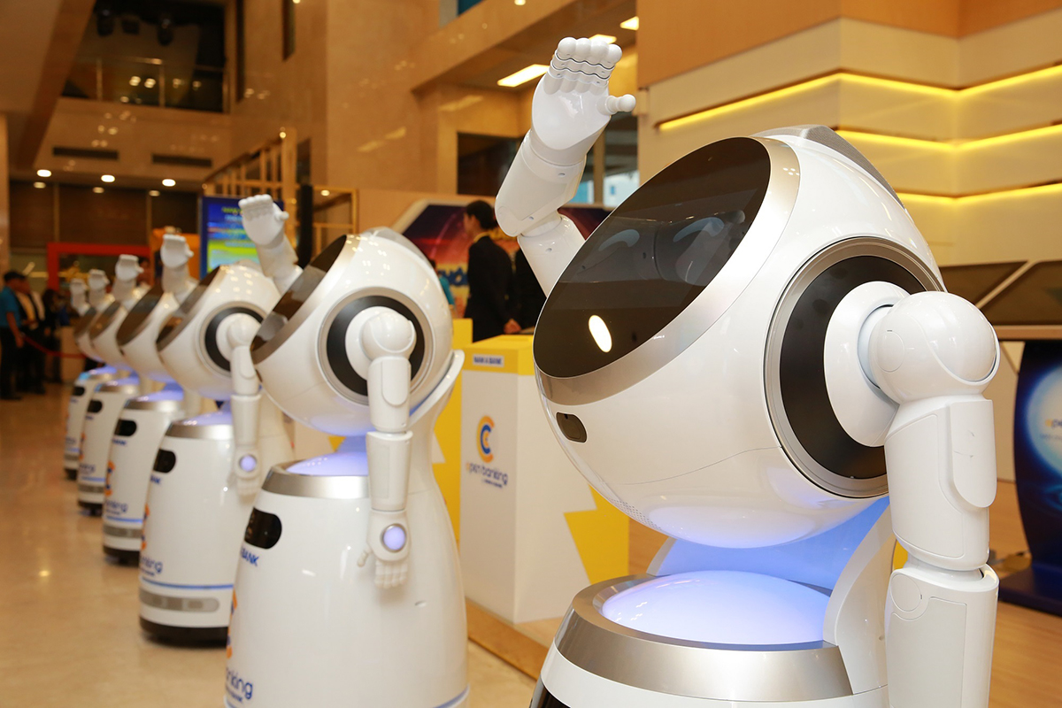 Có thể nói, Robot OPBA của Nam A Bank là robot phục vụ giao dịch đầu tiên tại ngân hàng Việt