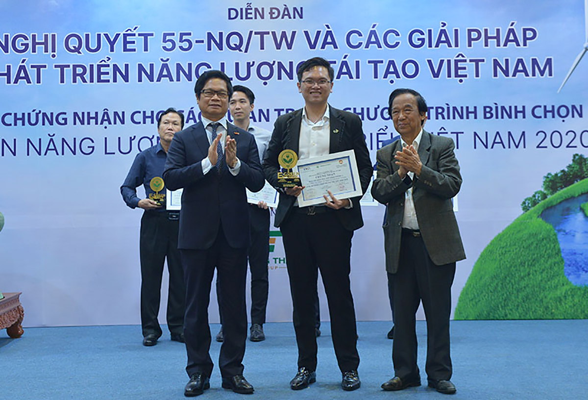 Hệ thống điện MTMN De Heus Đồng Nai do TTC Energy thi công lắp đặt nhận Chứng nhận “Dự án năng lượng tái tạo tiêu biểu Việt Nam năm 2020”