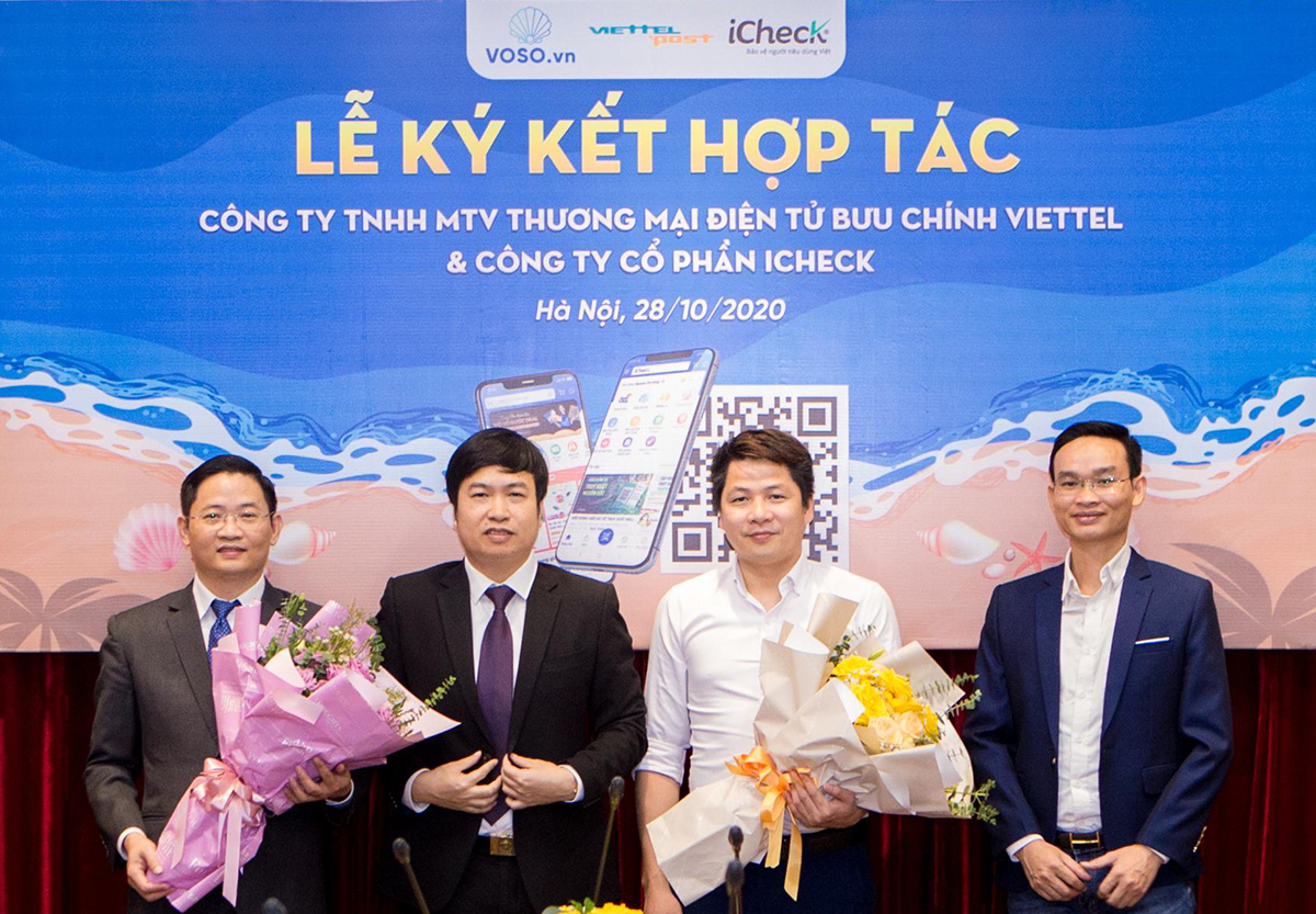 Đại diện sàn TMĐT Voso - ông Trần Trung Kiên - Giám đốc Công ty TNHH MTV TMĐT Bưu Chính Viettel (ngoài cùng bên trái) và ông Vũ Thế Tuấn - Tổng giám đốc Công ty CP iCheck (thứ 3 từ trái sang) tại buổi ký thỏa thuận hợp tác