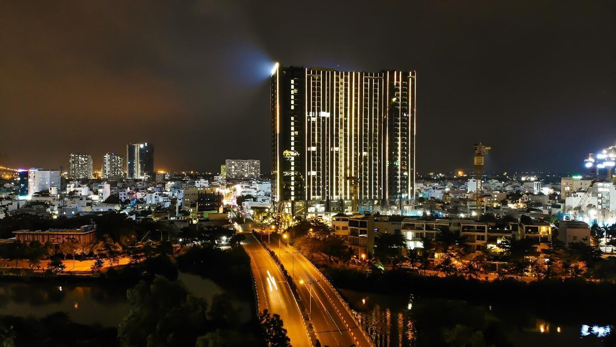 Tòa tháp S1 lên đèn tại dự án Sunshine City Sài Gòn