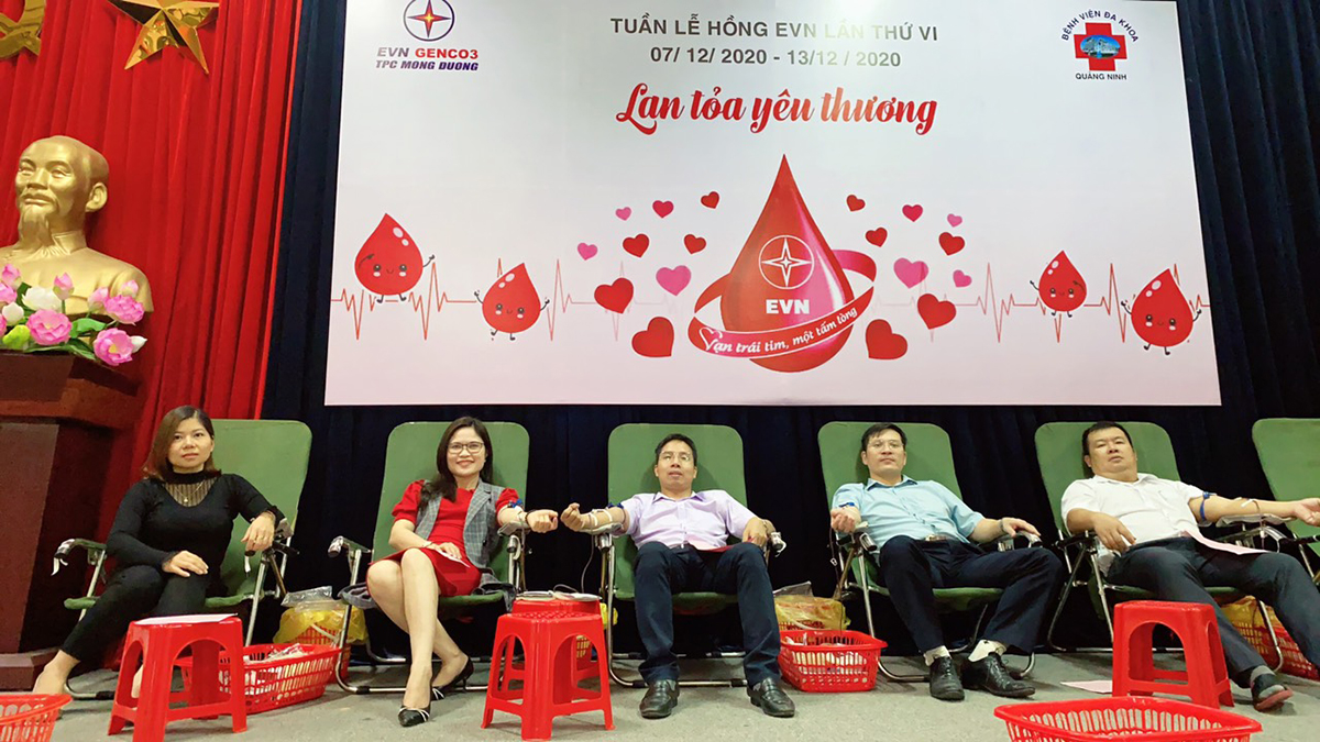 CBCNV Công ty Nhiệt điện Mông Dương hiến máu