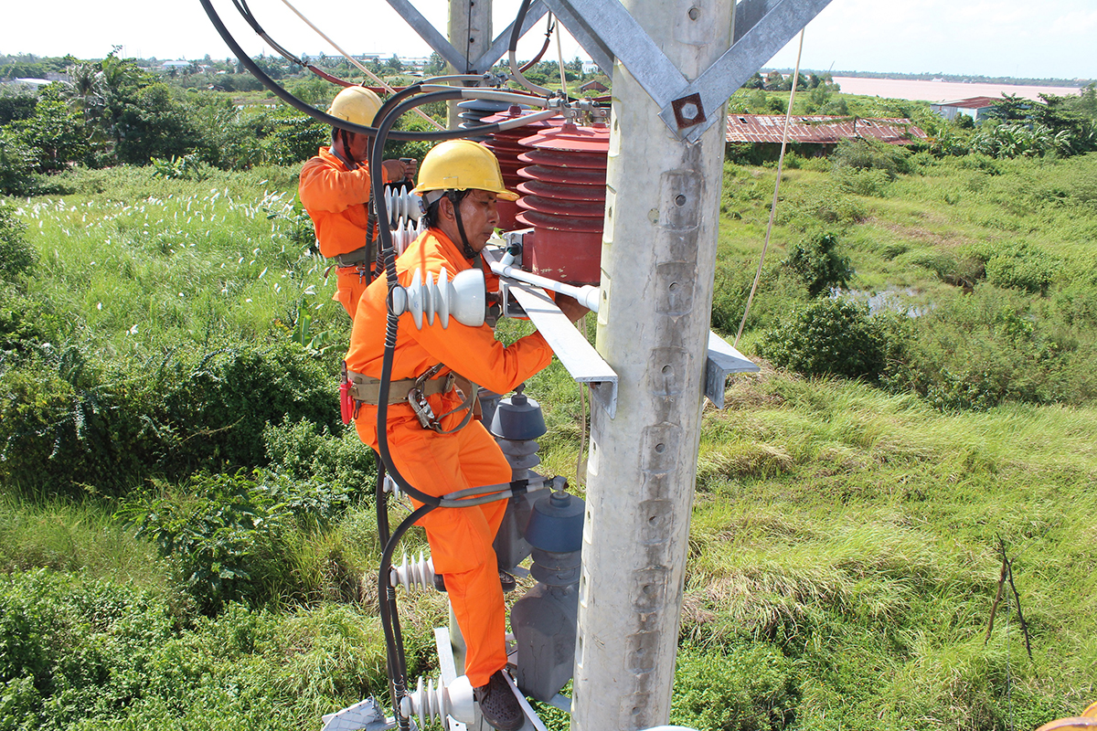 EVNSPC chuẩn bị nhiều phương án đảm bảo cấp điện chống hạn và xâm nhập mặn tại các tỉnh ĐBSCL. Ảnh: L.V.T