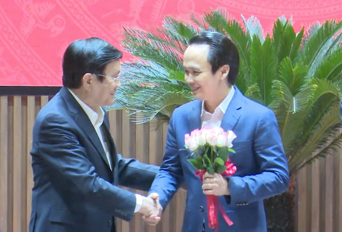 Nguyên Chủ tịch nước Trương Tấn Sang và ông Trịnh Văn Quyết tại lễ phát động 