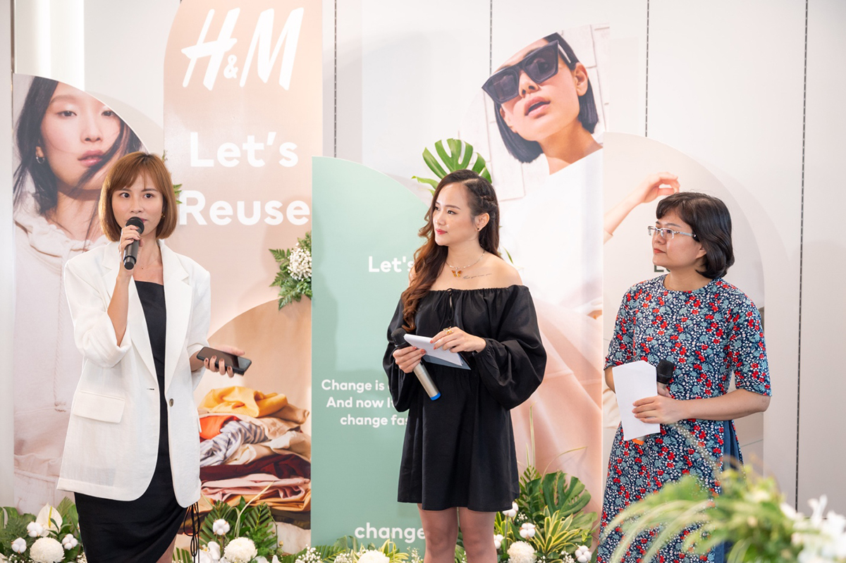 Đại diện GreenHub - chị Hoa Trần và chị Ngọc Phạm công bố sự hợp tác trong chiến dịch Let’s Reuse