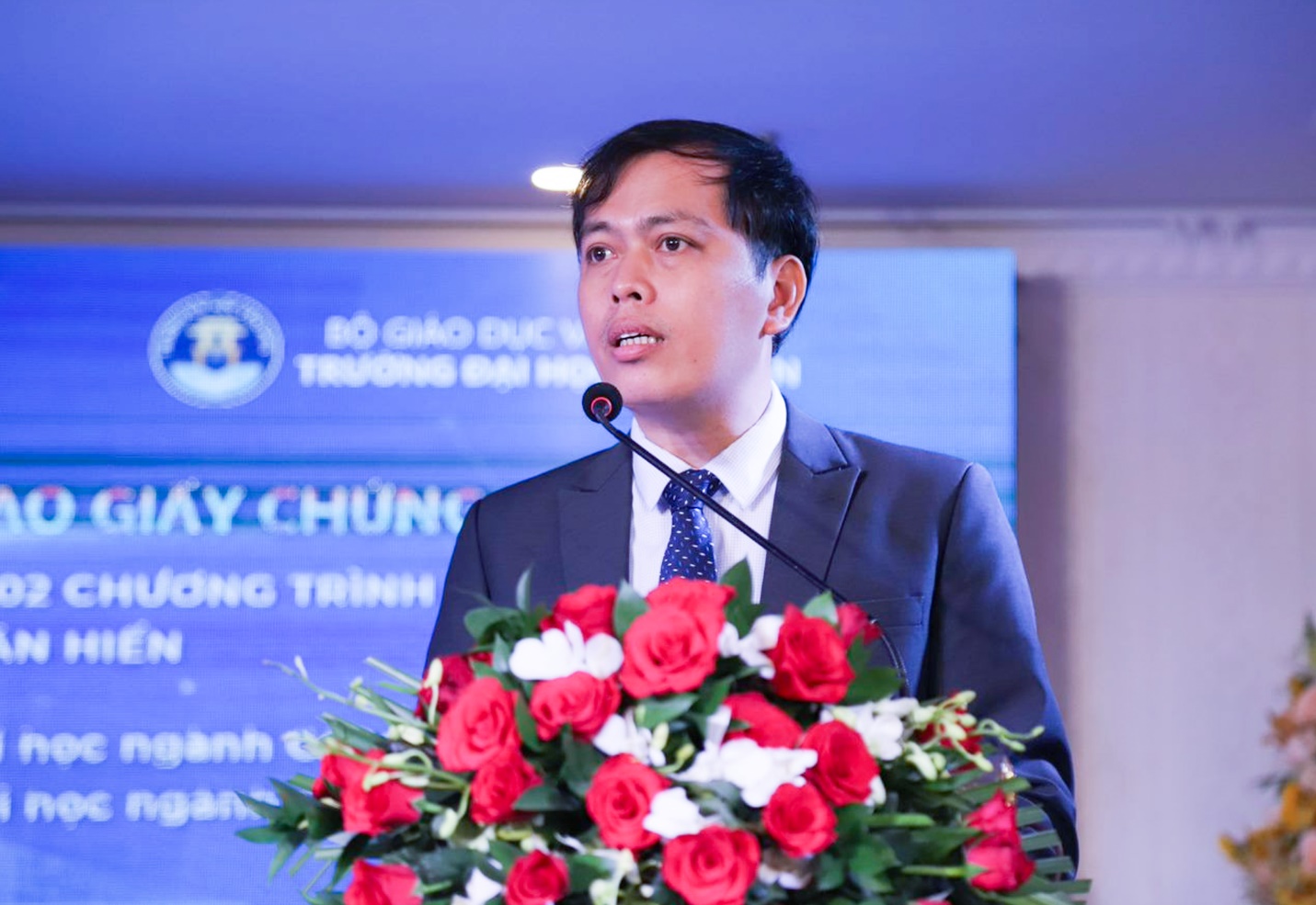 PGS-TS Nguyễn Quang Giao - Phó giám đốc, Phụ trách Trung tâm Kiểm định chất lượng giáo dục - Đại học Đà Nẵng phát biểu trong buổi lễ