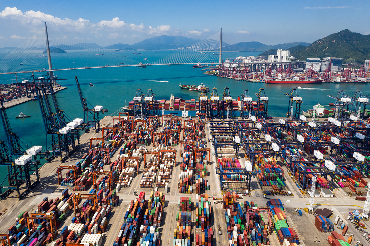 Hồng Kông là một trong những cảng container nhộn nhịp nhất thế giới