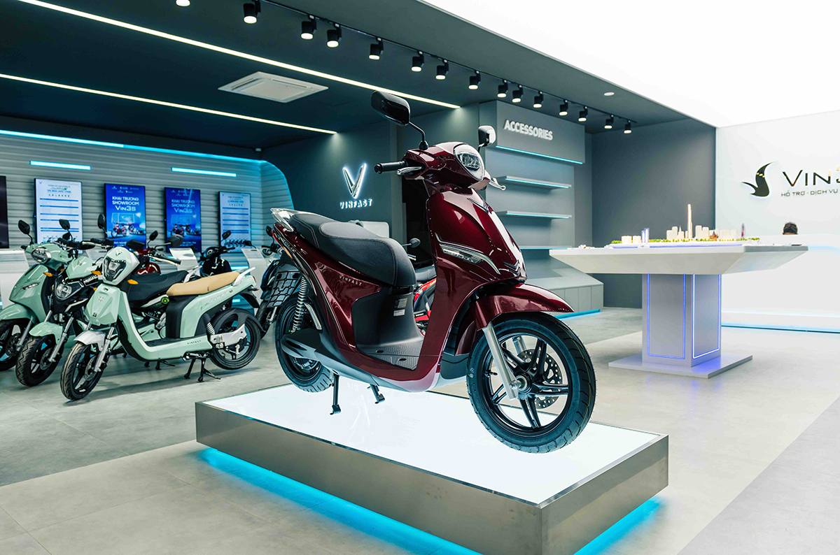 VinFast liên tục ra mắt các mẫu xe máy điện thời trang, công nghệ hiện đại với chính sách bán hàng đột phá