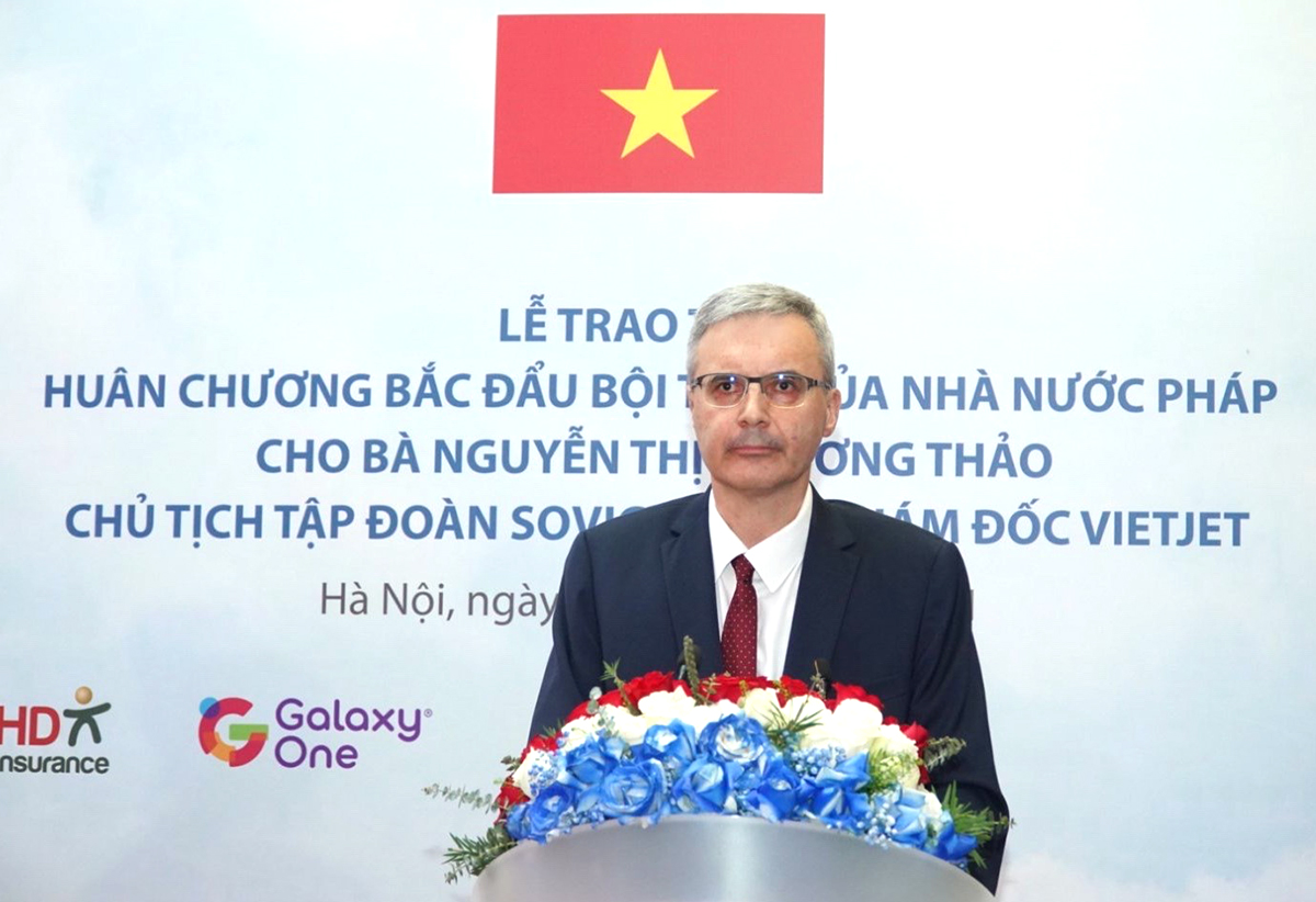 Đại sứ Cộng hòa Pháp tại Việt Nam Nicolas Warnery phát biểu tại buổi lễ