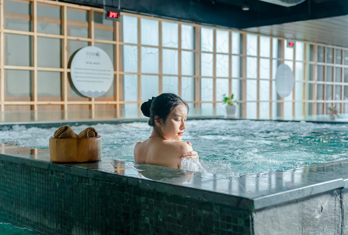 Tận hưởng onsen chuẩn Nhật giữa lưng chừng trời mây, trước vịnh biển thiên đường là trải nghiệm độc đáo, chỉ tìm thấy tại Flamingo Cát Bà