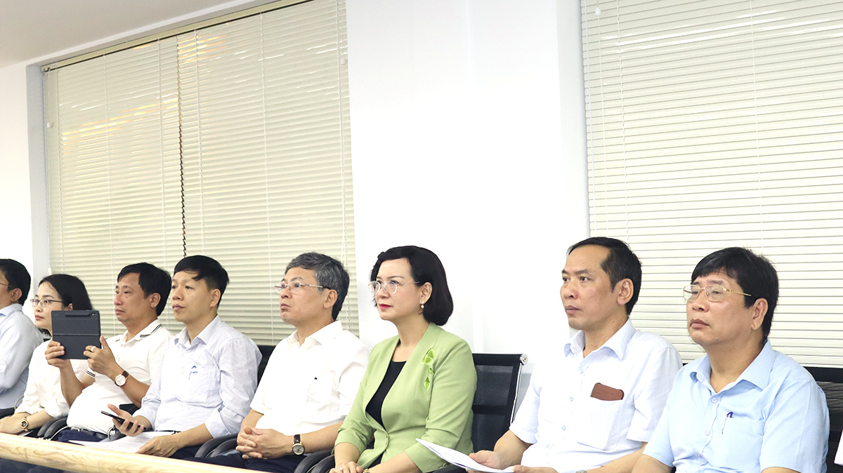 Đoàn công tác của tỉnh Hưng Yên vào tham quan mô hình xây dụng chính quyền điện tử tỉnh Bình Phước
