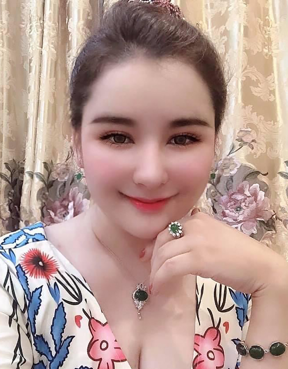 Trần Thị Bích Ngọc - Nữ doanh nhân 9x thành công trong ngành kinh doanh mỹ phẩm làm đẹp