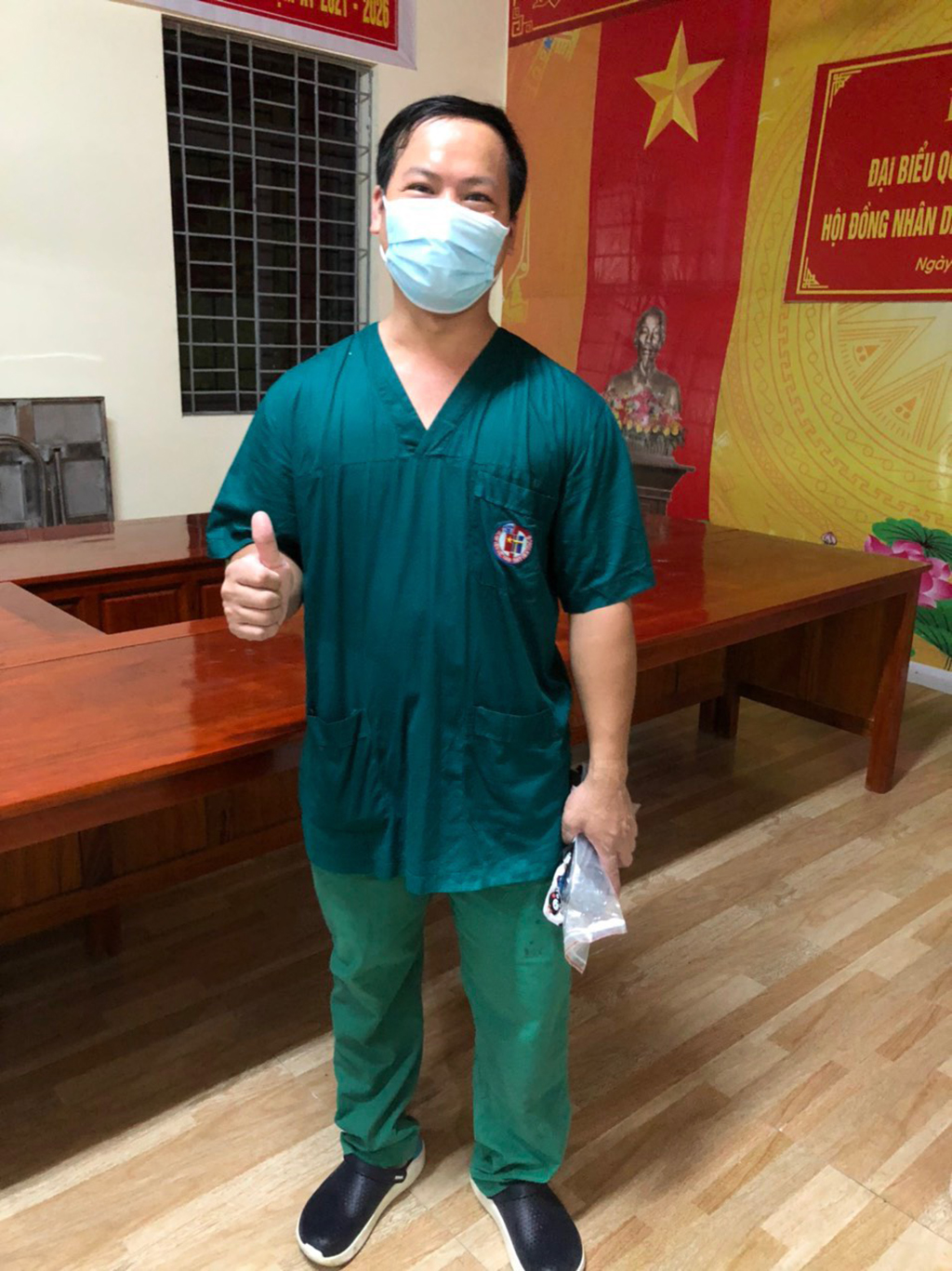  Bác sĩ Đại đang tình nguyện chống dịch ở Bắc Giang - Ảnh: NVCC