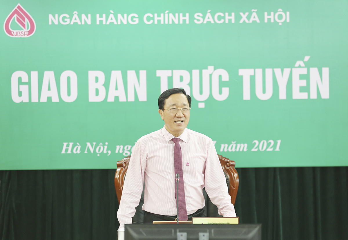 Tổng giám đốc Dương Quyết Thắng phát biểu chỉ đạo tại buổi họp giao ban