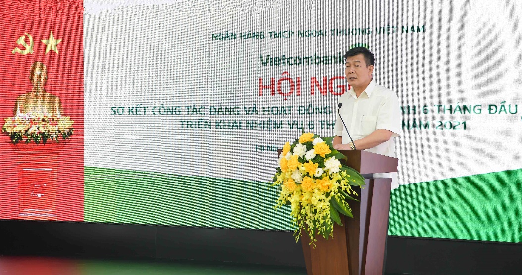 Ông Nguyễn Đức Phong - Phó Bí thư Đảng ủy Khối Doanh nghiệp Trung ương phát biểu chỉ đạo tại hội nghị