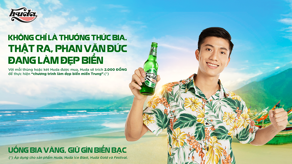 Tuyển thủ quốc gia Phan Văn Đức đồng hành cùng Huda trong chương trình làm đẹp biển miền Trung mùa hè này