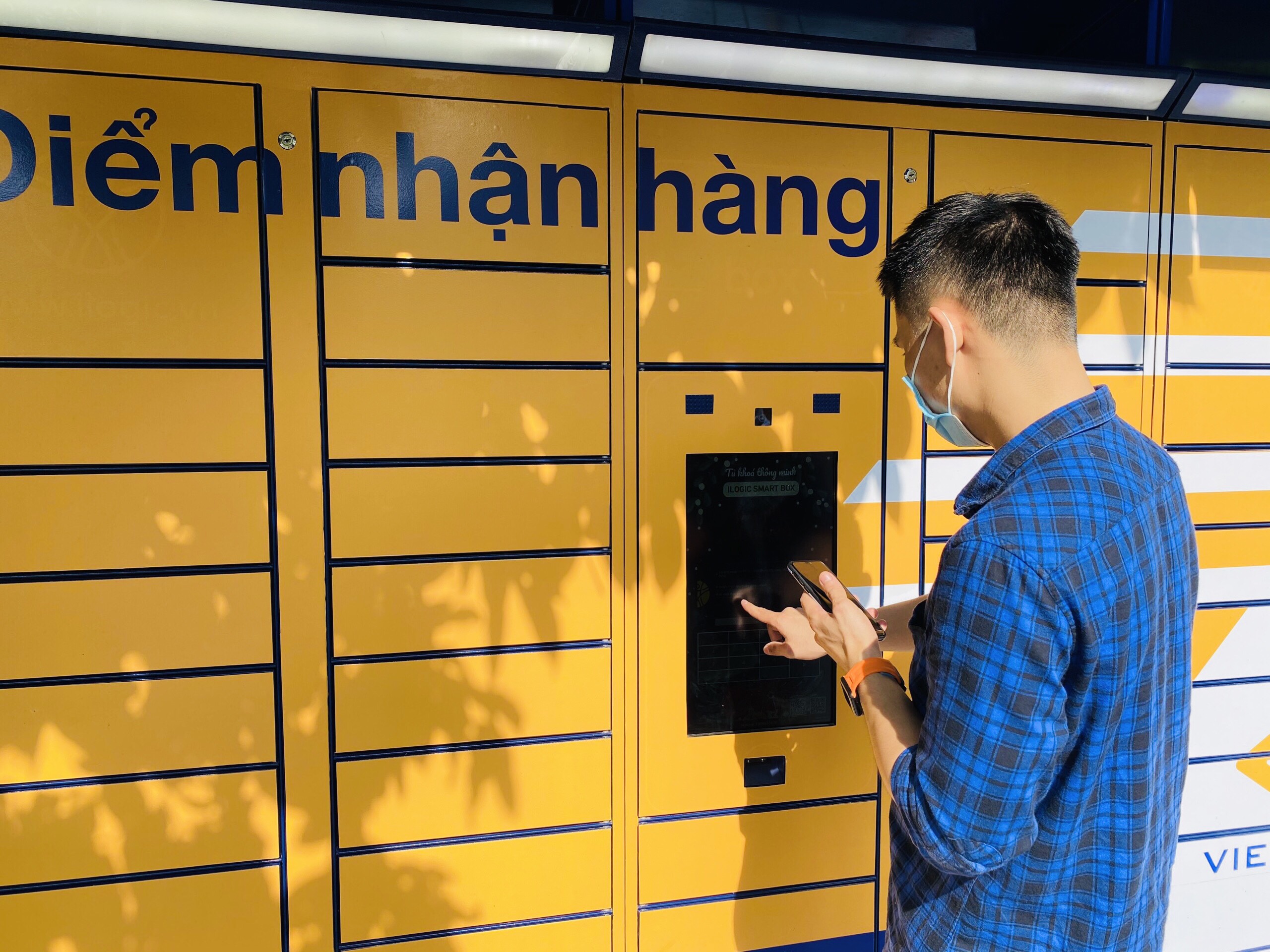 Giao nhận hàng ứng dụng công nghệ hiện đại của Vietnam Post - Ảnh: Vietnam Post